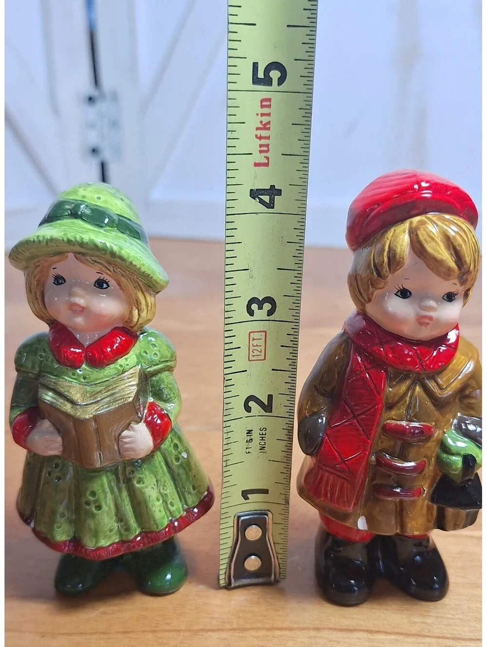 Set of 4 Christmas Caroler Family Figurines Hand Painted Ceramic VTG